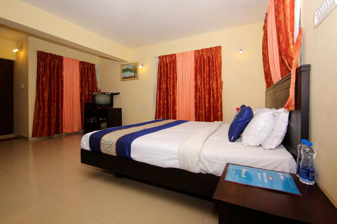 Oyo 4651 Woodpecker Resort Munnar Exterior photo